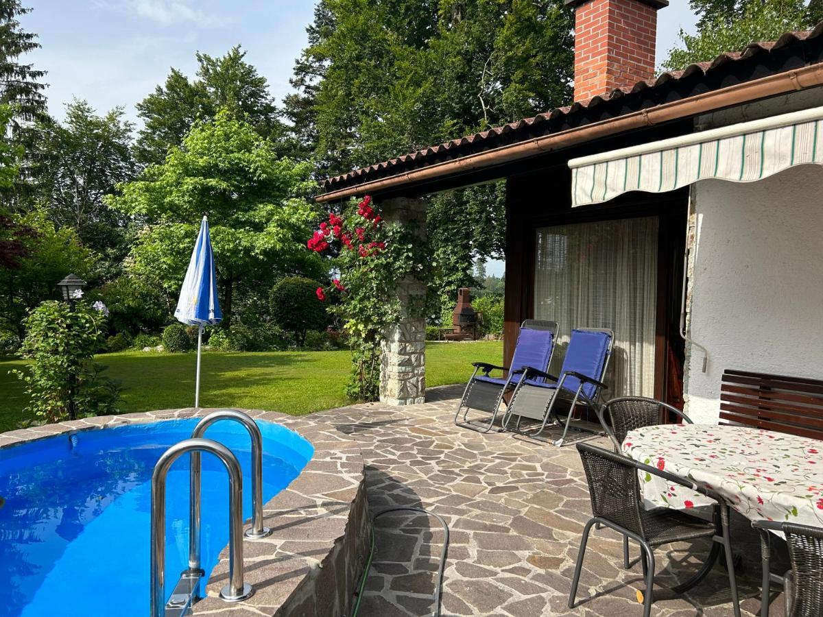 Family Lake House Zbilje 류블랴나 외부 사진